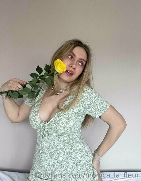 POVティーンオンリーファンズ セクシー裸 画像