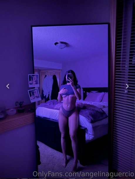 Angelina Guercio アートモデル 写真