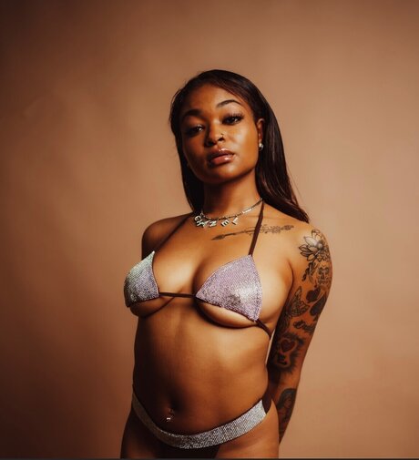 BombCHANEL 素敵なスター 写真