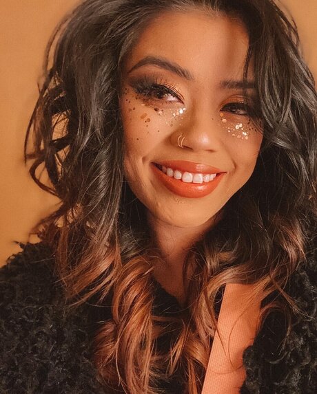 bebe demure 可愛いモデル 写真