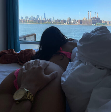 xtina 可愛いモデル 写真