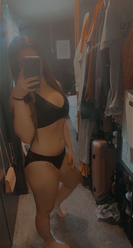 Mae_ ホットなスター 画像