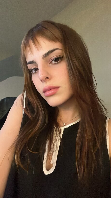 PEYTON VCALL 裸の女優 画像