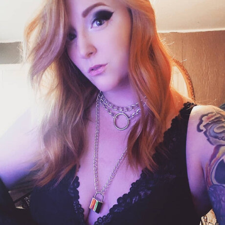 xhexvixen 素敵な女優 画像