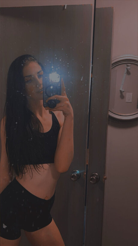 May Foxx 裸のモデル 写真