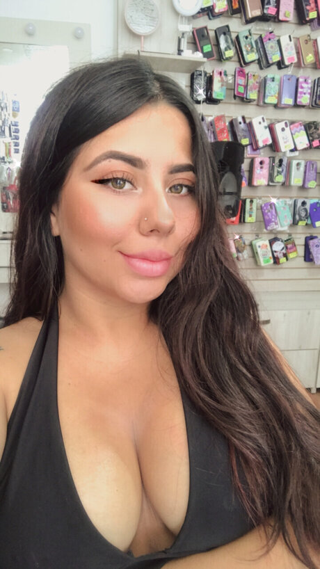 Valentina luna ホットモデル 写真