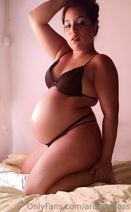 パンツ オンリーファンズ ポルノ 画像