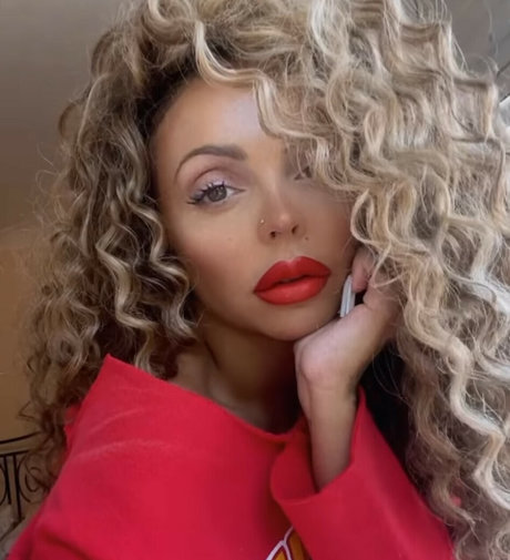 Jesy Nelson xxxポルノスター ギャラリー