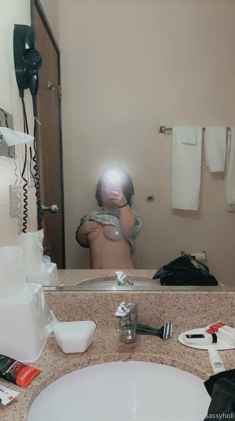 sassyholly トップ女優 画像