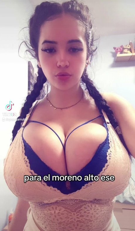 Paaular Ruiz 可愛い女優 ギャラリー