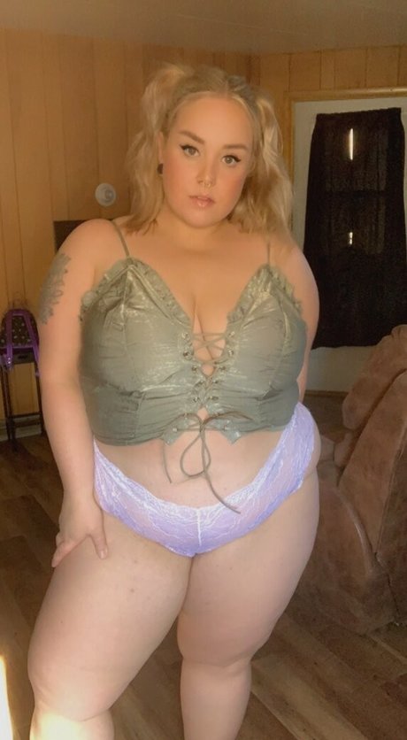 carolinequinnvip 素敵なモデル 写真