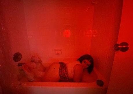 BDSMカップルオンリーファンズ 美しい裸 画像