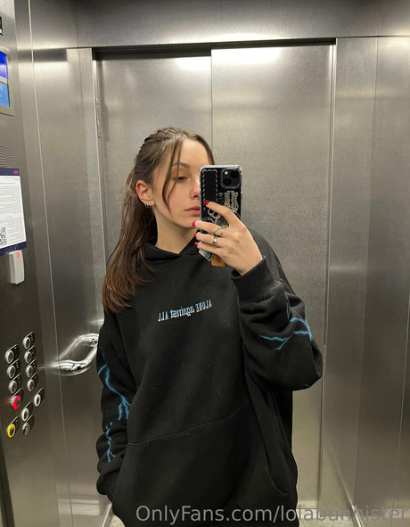 lovelylollyhehe セックスモデル 写真