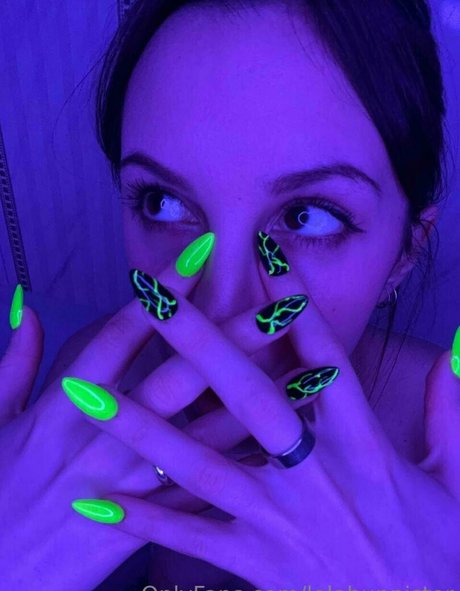 lovelylollyhehe ポルノスター 無料 画像