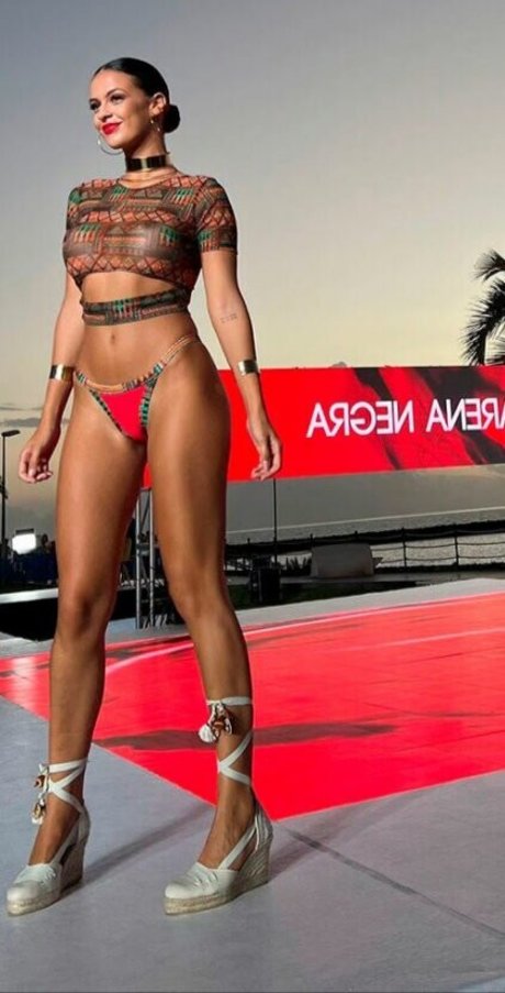 Tania Deniz 美しい女優 写真