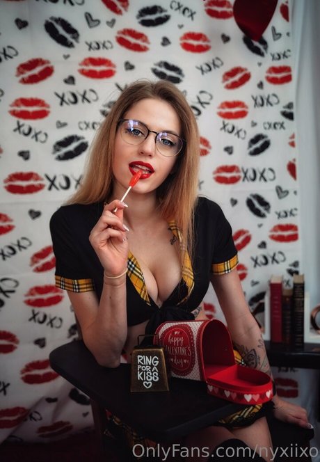 nyxiixo ポルノスター パーフェクト 写真