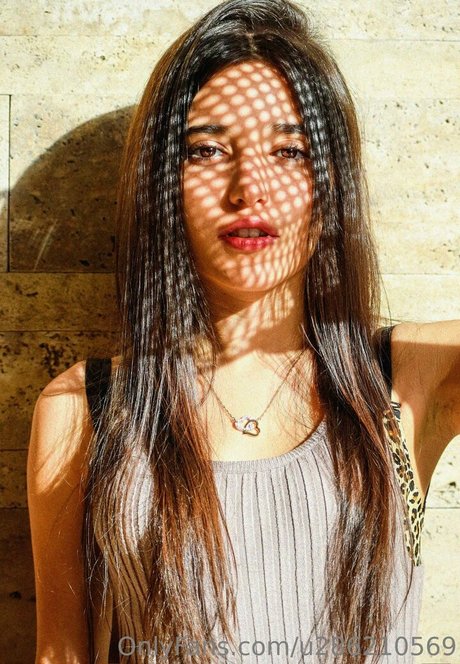 wonder molly xxx女優 画像
