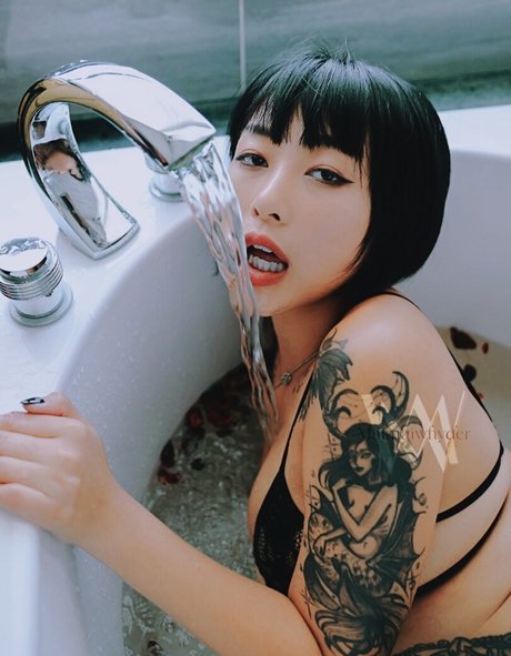美しいティーンオンリーファン ポルノ 画像