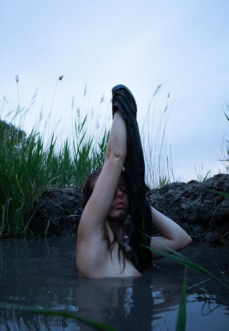 脱衣オンリーファンズ ホットxxx 写真