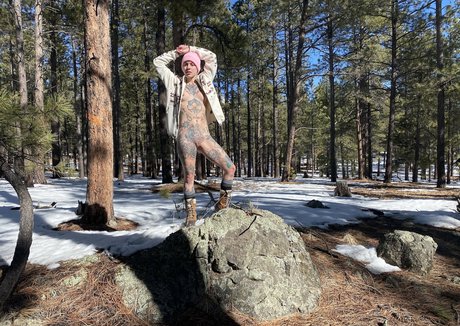 熟女中出しオンリーファンズ 美しい裸 写真