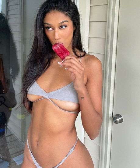 Jessienicolexxx ホットなポルノスター 写真