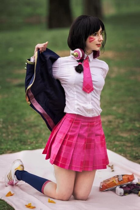 巨乳の熟女オンリーファンズ ホットxxx 画像