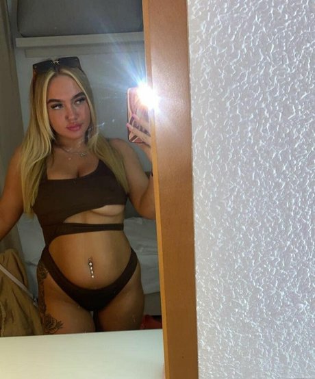 エボニーギルフオンリーファンズ 無料セックス ギャラリー