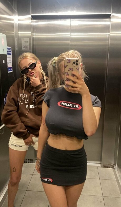 Jessica Viaal ポルノスター 高品質 画像