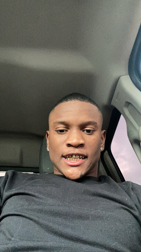 小さいペニスのオンリーファンズ セクシーxxx 写真