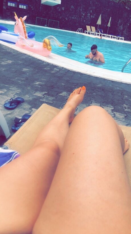 Carleigh セクシーモデル 写真