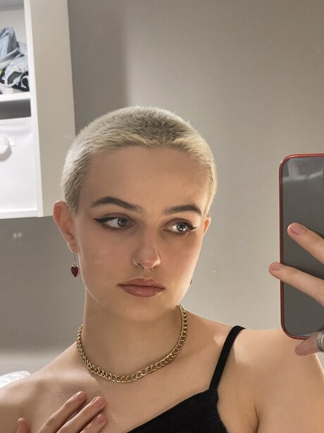 Caelan Rose アダルトモデル 写真
