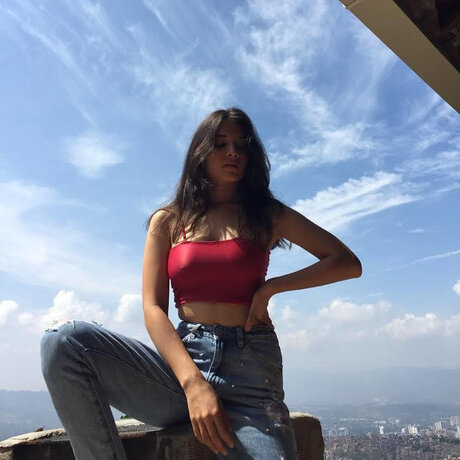 Silvia Rodr guez ポルノスター アダルト 写真