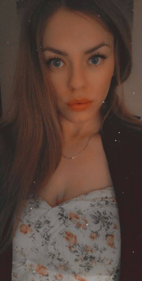 Taylor Take Over 裸の女優 写真