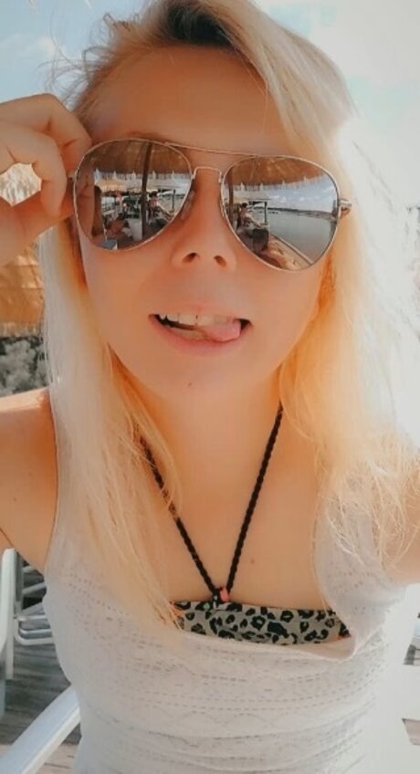 asmr 足 オンリーファンズ ポルノグラフィック 写真