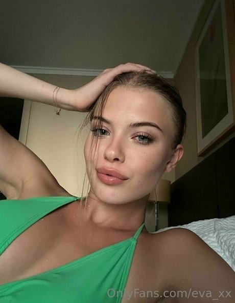eva xx スター 裸 写真