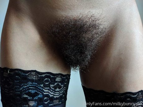 黒檀の偽おっぱいオンリーファンズ ポルノグラフィック 写真