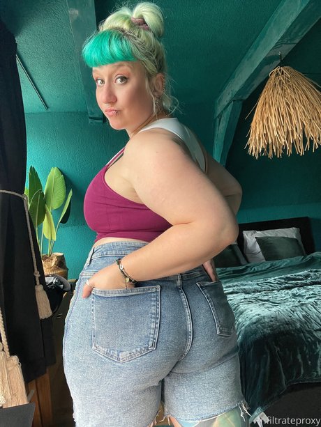 ビキニファックオンリーファンズ ホットセックス 画像