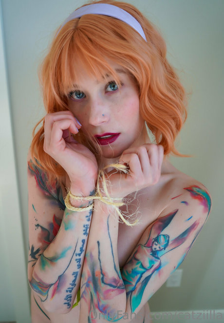 アマチュア3P オンリーファンズ セクシーヌード 画像