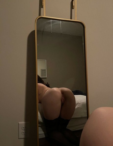女性に人気のオンリーファンズ アート裸 写真