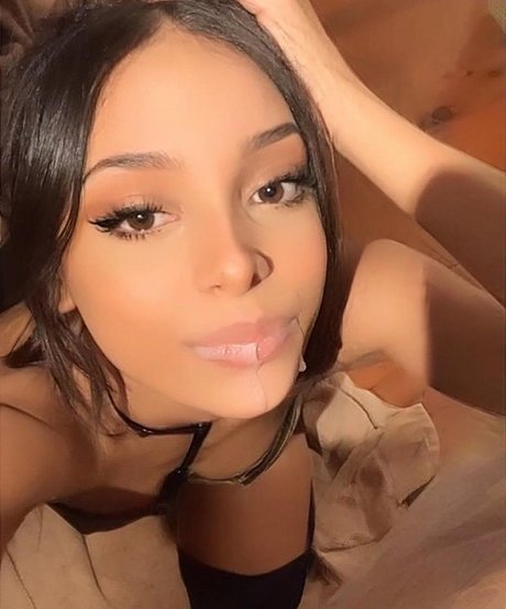 カップルのオンリーファンズ ポルノ 写真