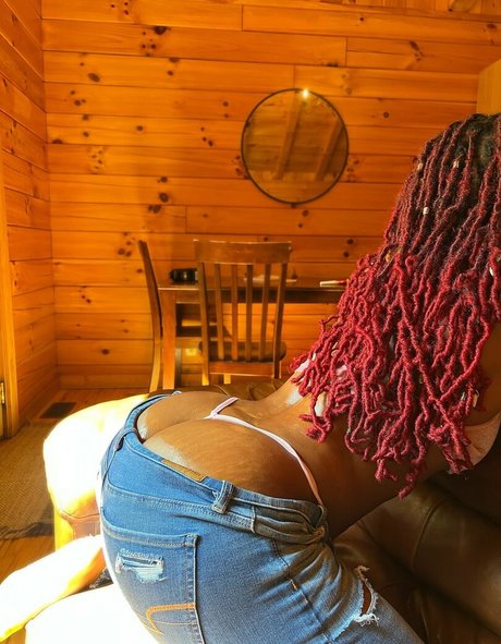 ママの足オンリーファンズ セクシーxxx 画像