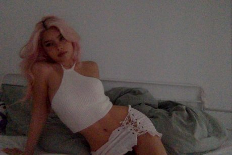 毛深い熟女オンリーファンズ エロチック 写真