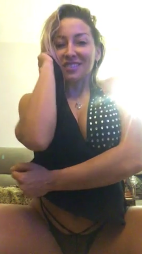 脱衣オンリーファンズ 限定 画像