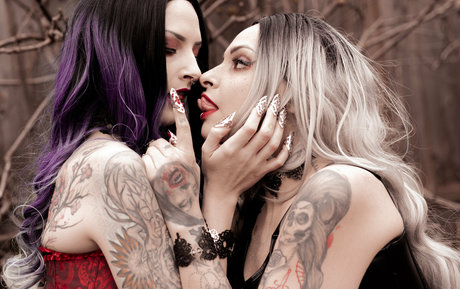 vanpsuicide 裸のモデル 写真