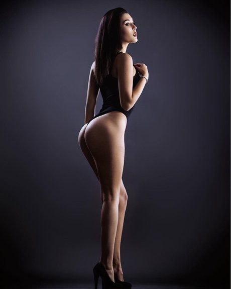 Aura Pazzani 可愛い女優 画像