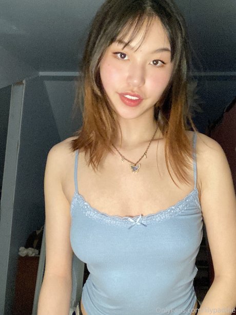 Lilypaddie ポルノモデル 写真