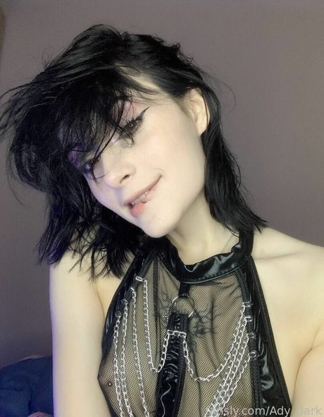 Ady Dark ポルノスター 素敵 写真