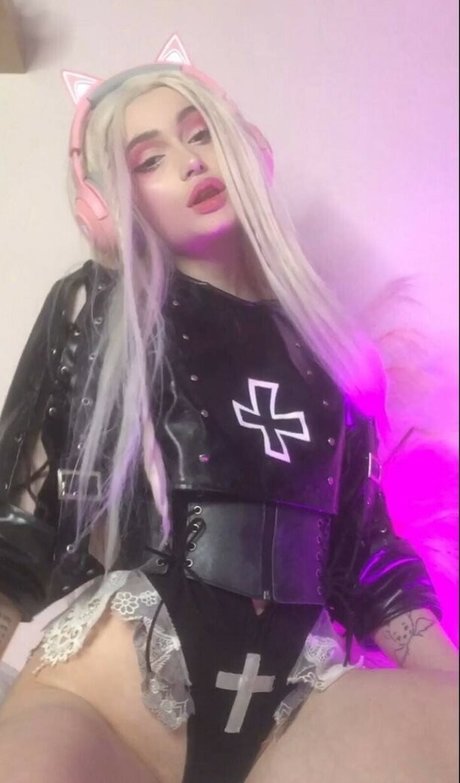 曲線美のシーメールオンリーファンズ ホットxxx 写真