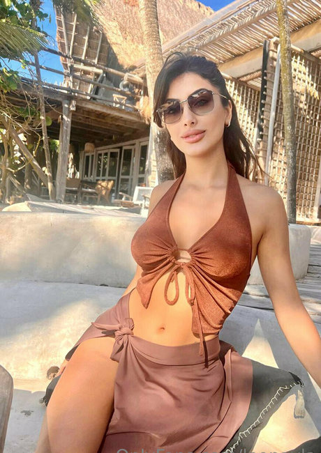 leonayla セクシーなポルノスター 写真