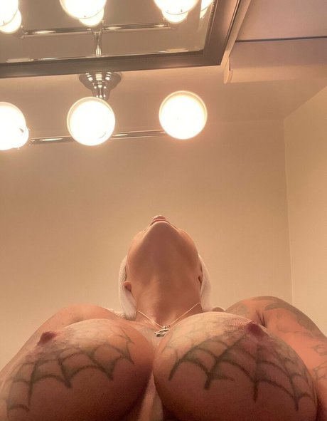 成熟した異人種間オンリーファンズ xxx 写真